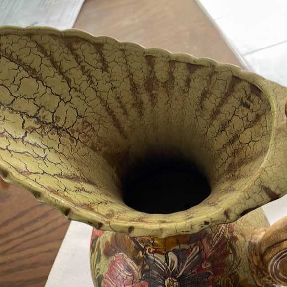 Vintage Hand Paint Vase. - Picture 5 of 7